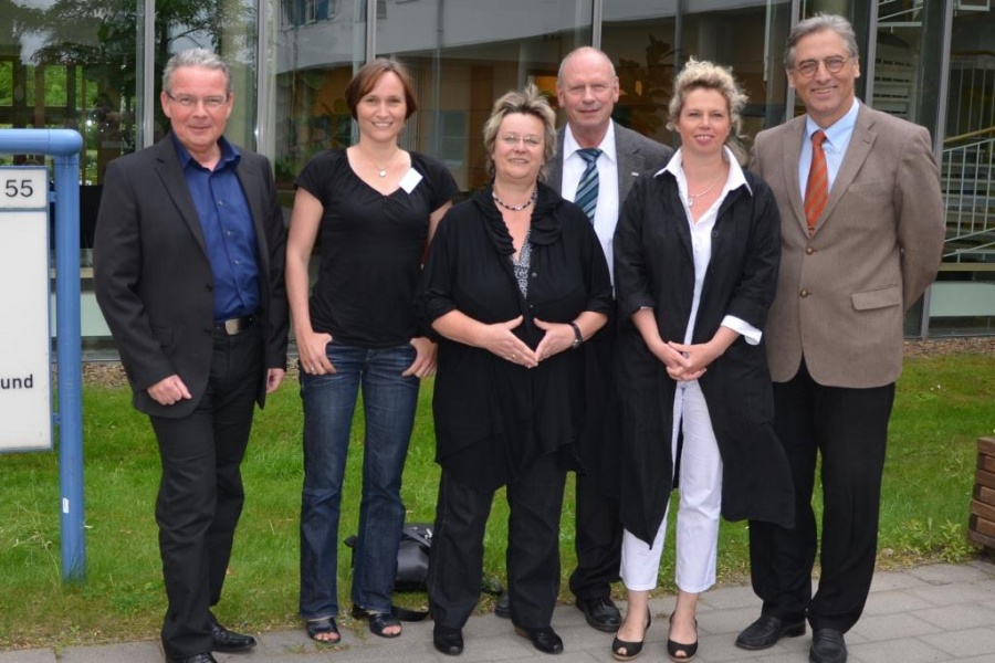 Familie & Beruf Mai 2012